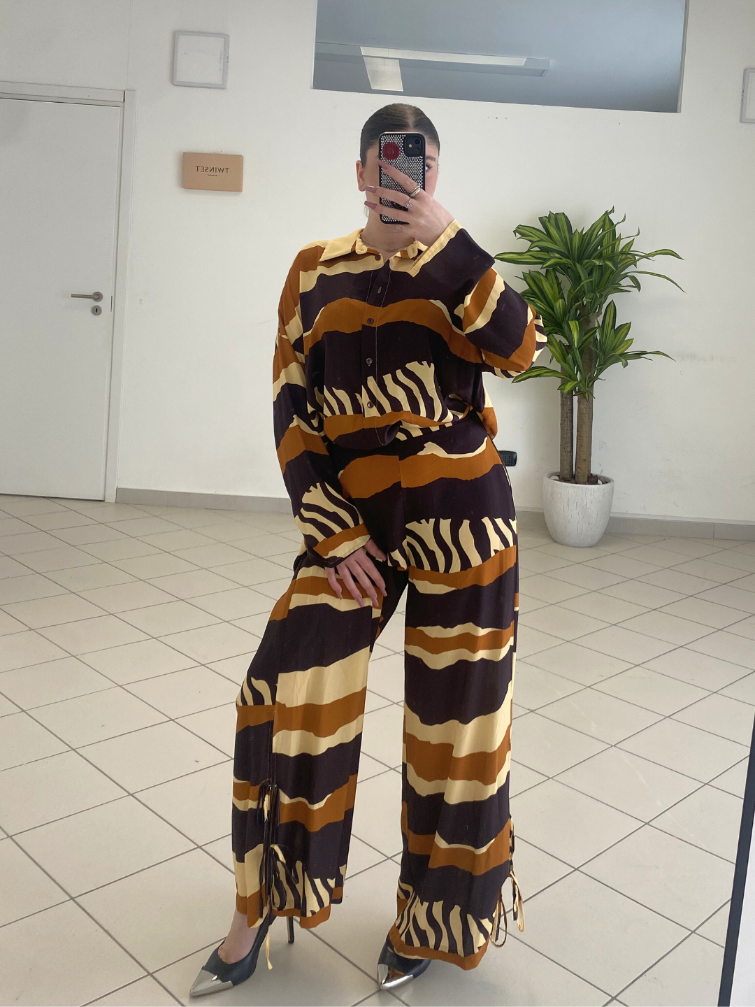 HAVEONE - PANTALONE SPACCHI LATERALI E LACCI BORDO