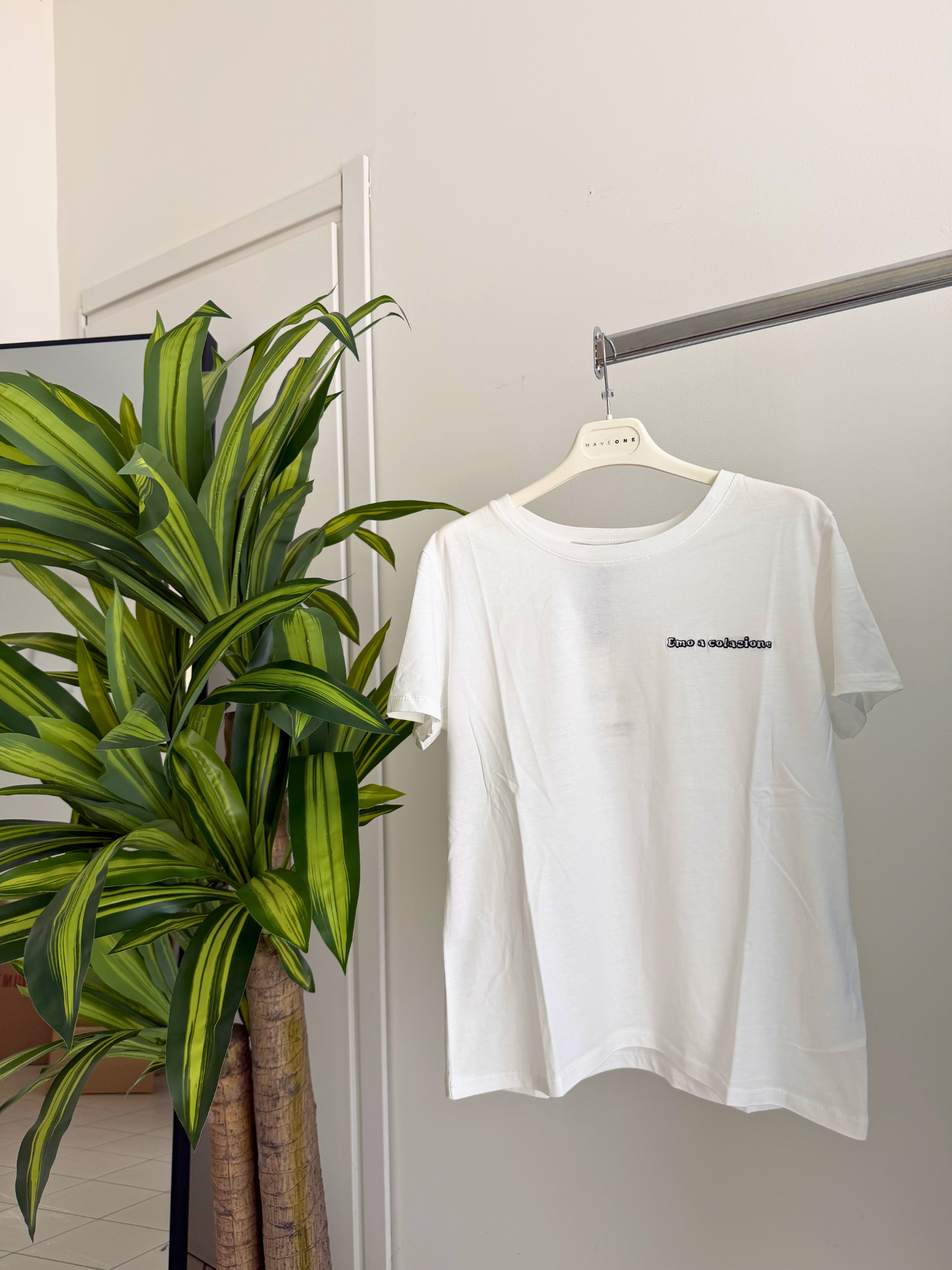 HAVEONE - T-SHIRT Emo a colazione