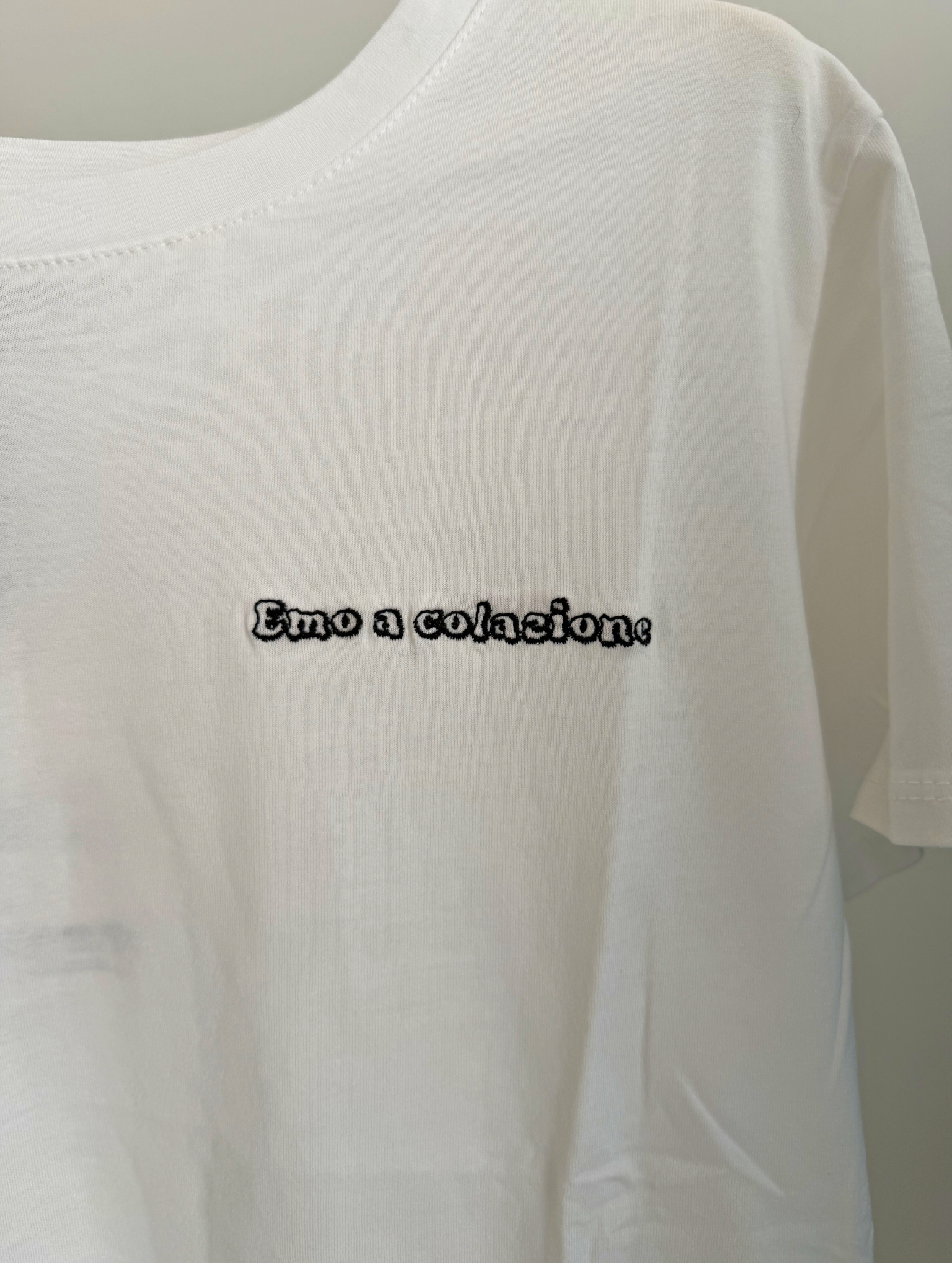 HAVEONE - T-SHIRT Emo a colazione